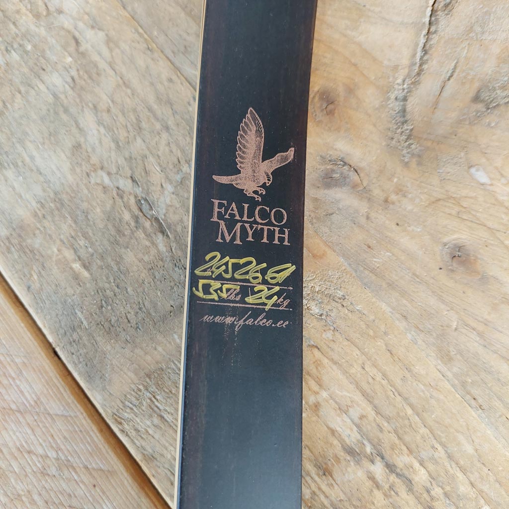 stoeprand, Falco Myth, logo, zijkant, houten achtergrond